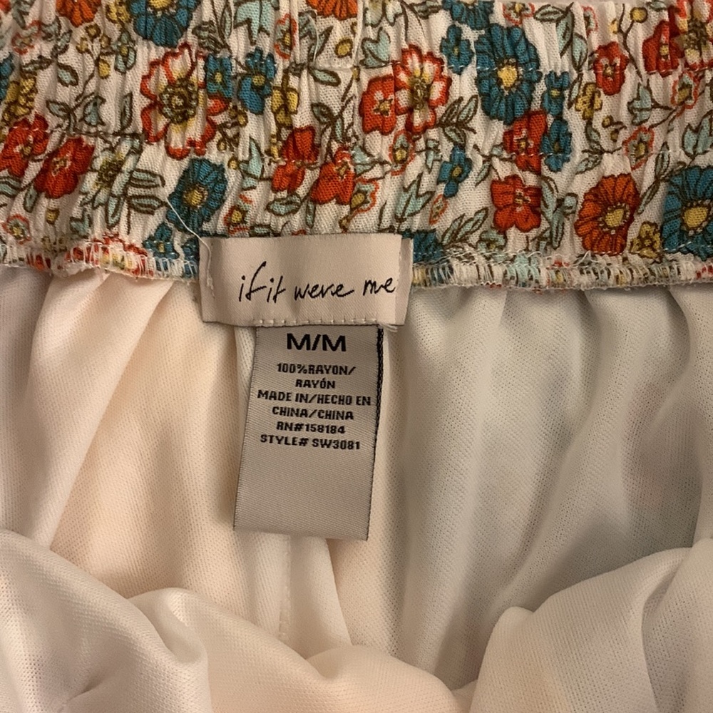Multiple Patterned skirt - Picture 2 of 3